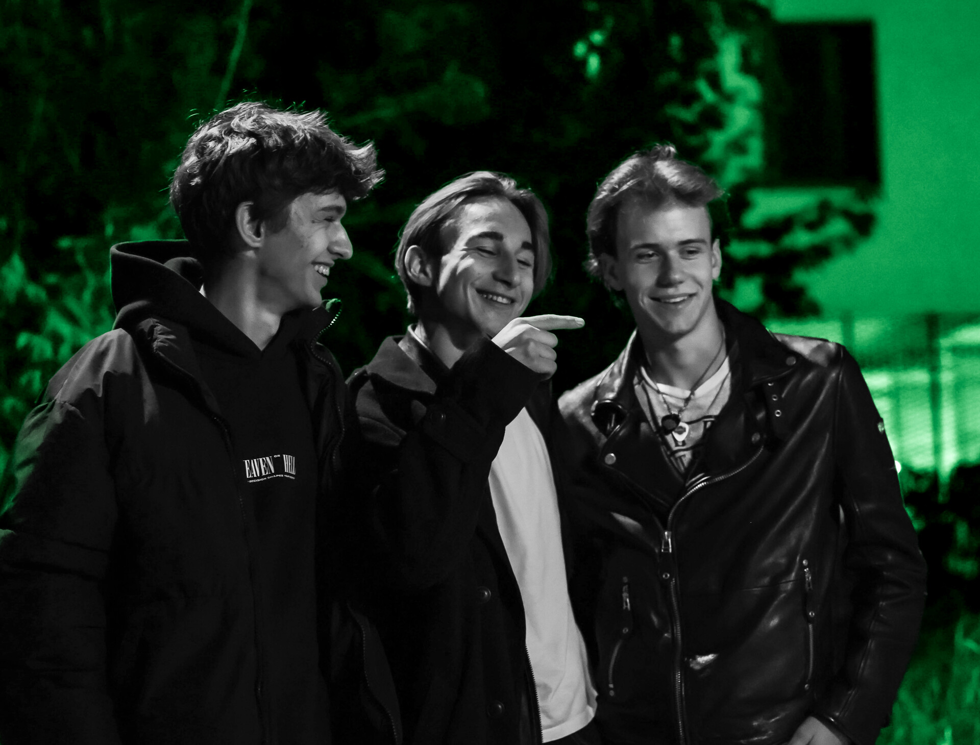 Skupina REVER REVER, NITRA fotka na schodoch, foto Mário Jarolím Šturdík