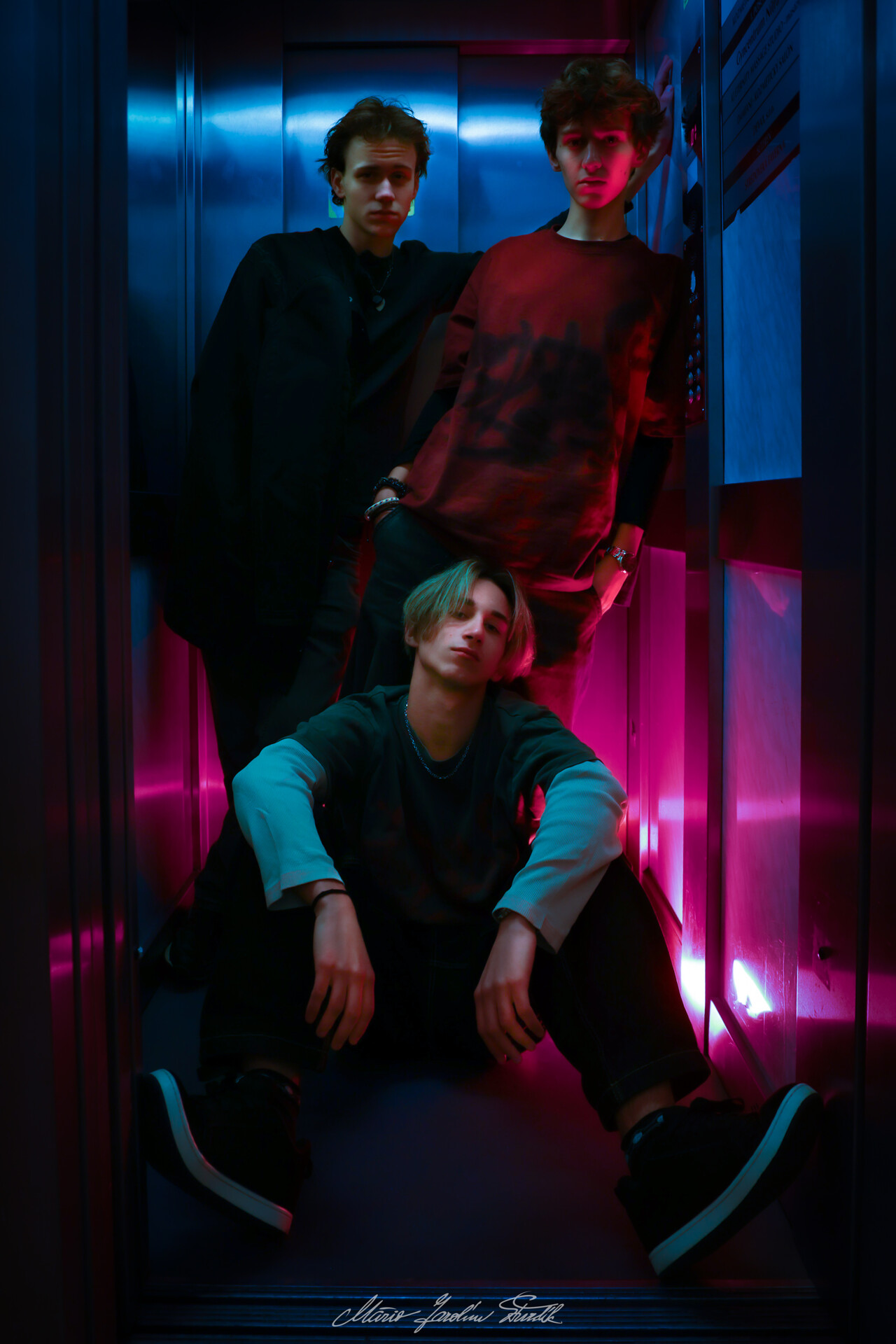 REVER vo výťahu, foto na albume Zakaždým keď nevieš spať, Nitra 