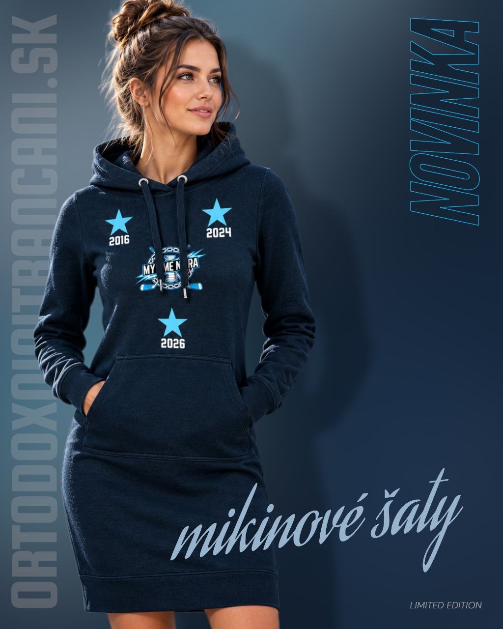 Mikinové šaty GOLDEN YEARS námornícka modrá, dámske Mikinové šaty Golden years na modelke spredu, promo fotka, námornícka modrá od Ortodoxní Nitrančani, edícia MY SME NITRA, kolekcia SCF