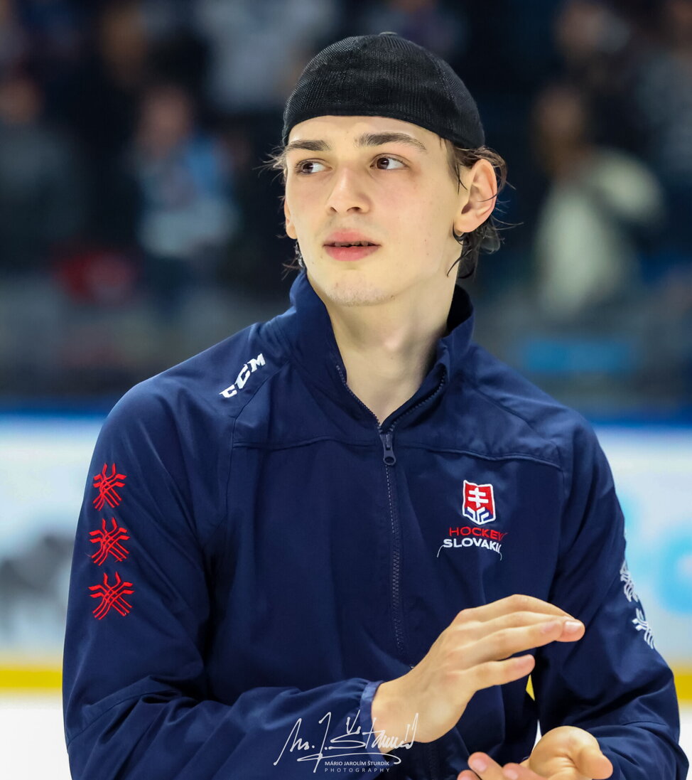 Ondrej Molnár návrat HK Nitra z Kanady OHL 2025 Ondrej Molnár v drese HK Nitra po návrate z kanadskej OHL