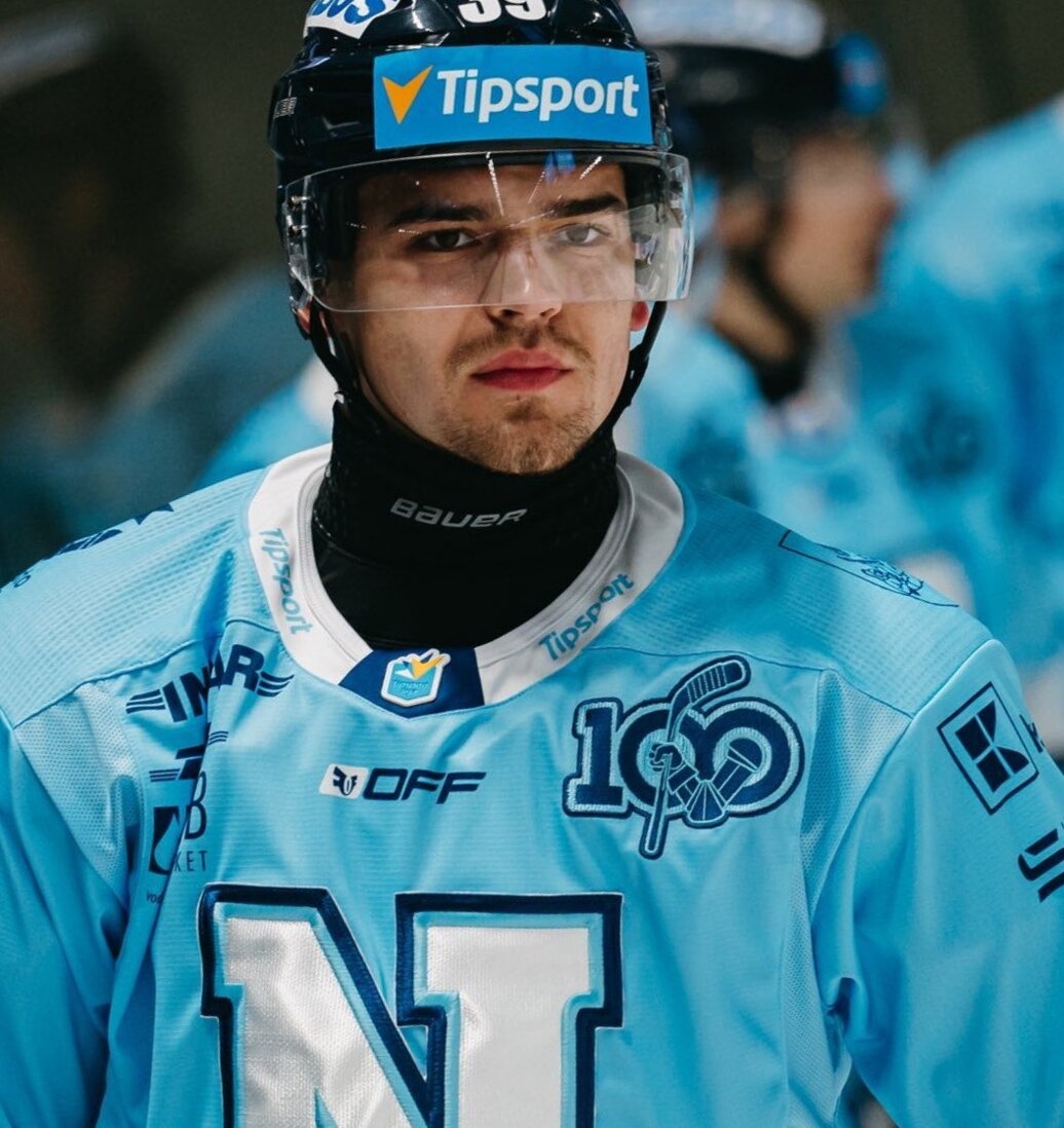 HK Nitra víťazí nad Banskou Bystricou 4:1 a vedie Extraligu s 27 bodmi