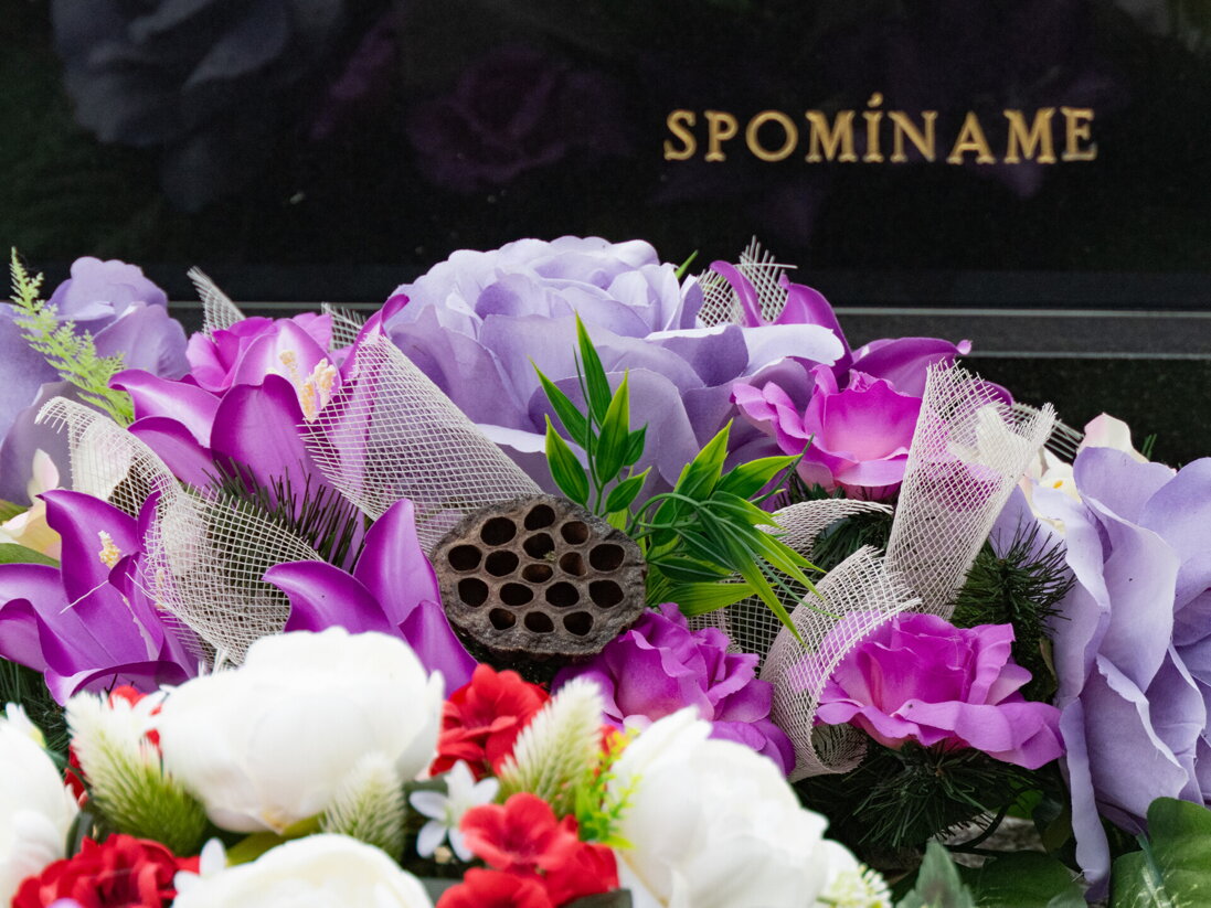 Slovanské tradície Dušičiek vs. komerčný Halloween - otázka kultúrnej identity