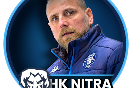 Andrej Kmeč Andrej Kmeč na lavičke HK Nitra