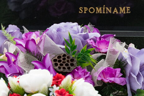 Slovanské tradície Dušičiek vs. komerčný Halloween - otázka kultúrnej identity